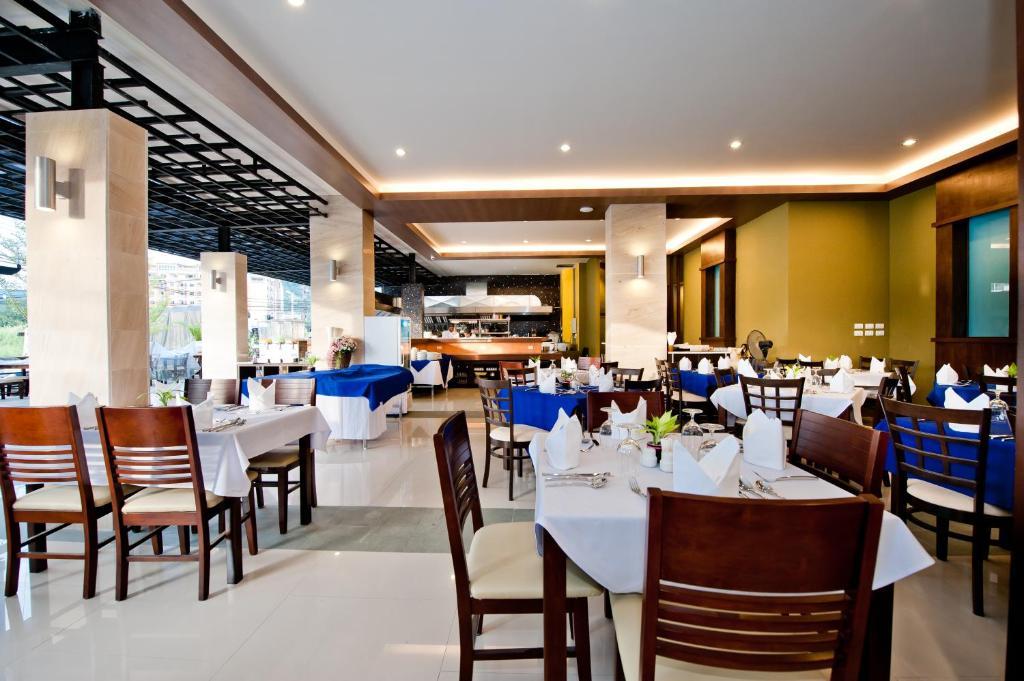 Blue Sky Patong 호텔 외부 사진