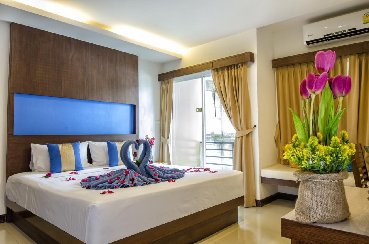 Blue Sky Patong 호텔 외부 사진