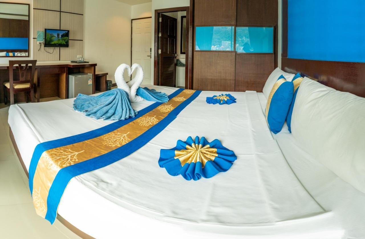 Blue Sky Patong 호텔 외부 사진