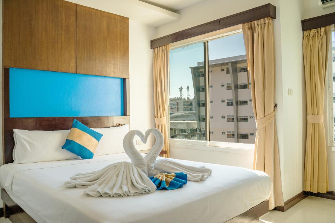 Blue Sky Patong 호텔 외부 사진