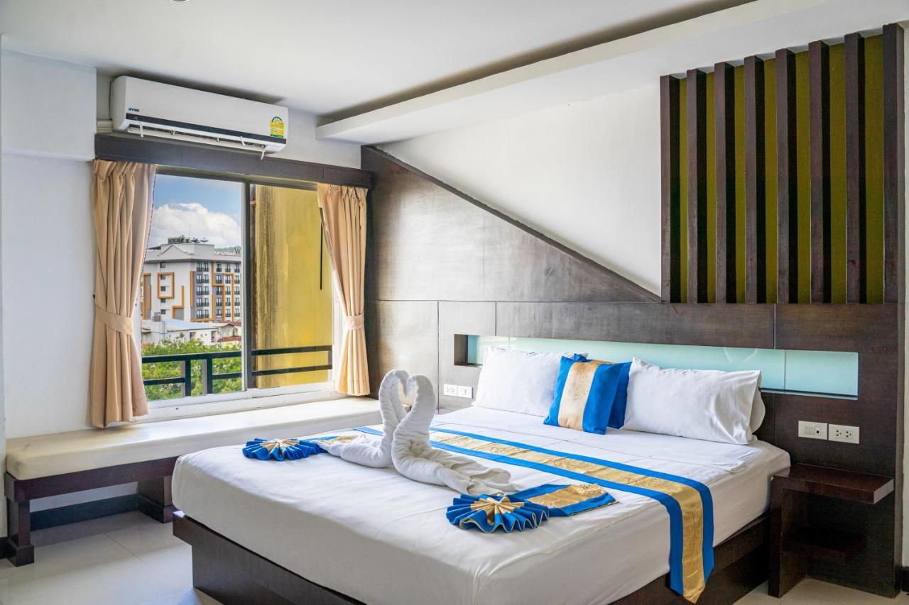 Blue Sky Patong 호텔 외부 사진